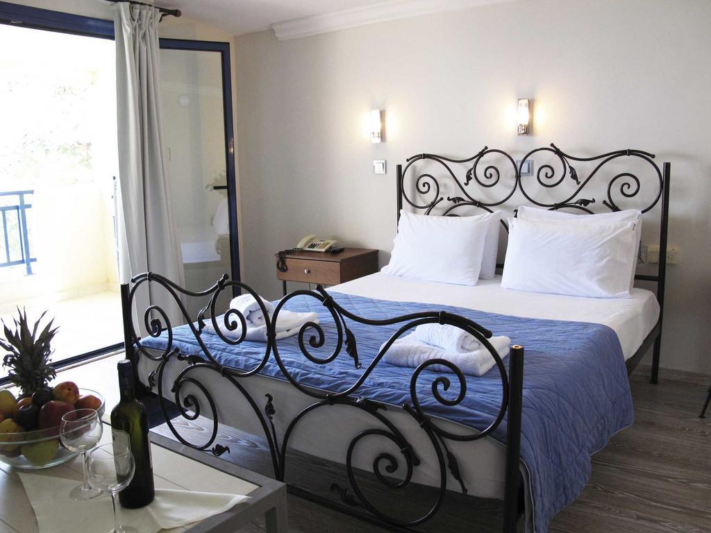 Hotel Azur Kriopigi Esterno foto