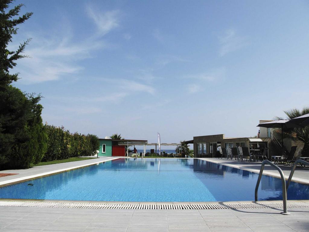 Hotel Azur Kriopigi Esterno foto