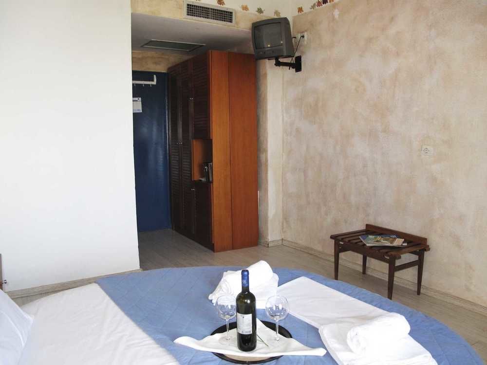 Hotel Azur Kriopigi Esterno foto